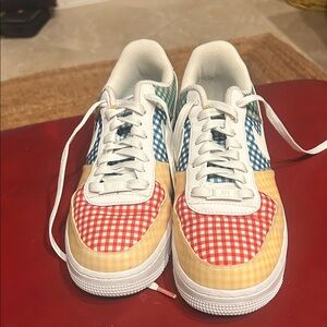WOMEN'S NIKE Gingham Sneakers 9.5
